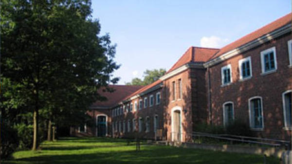 LS-Gebäude Vorderseite